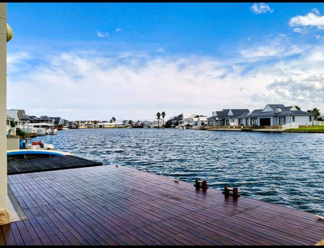 2 BEDROOM APARTMENT FOR SALE IN MARINA MARTINIQUE